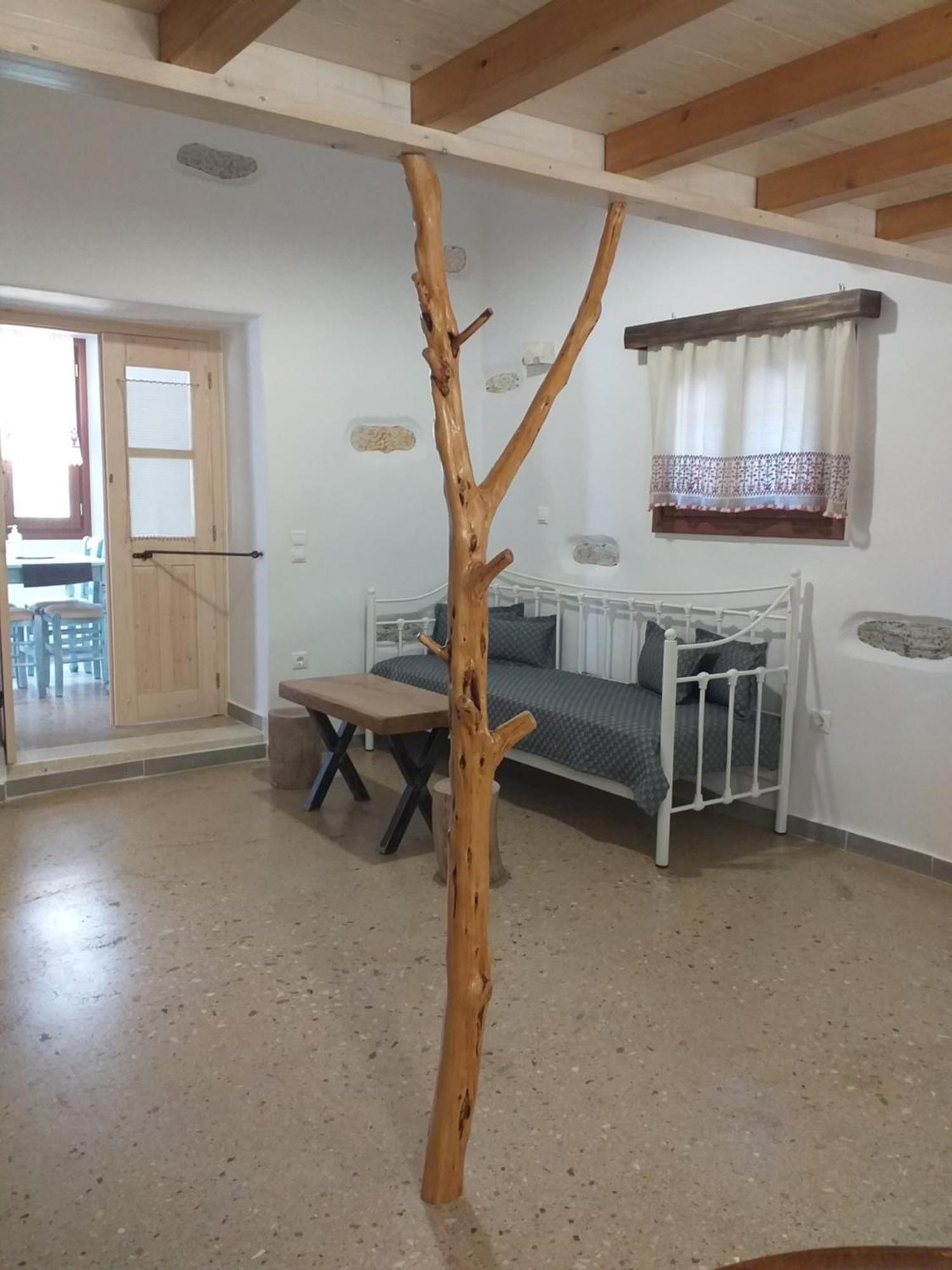 Imellos Aperathos Room photo